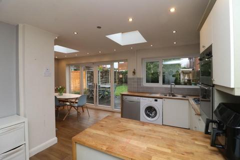 10 Ashington Drive, Bury, BL8 2TS