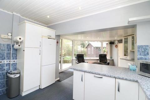 7 Greenfield Close, Bury, BL8 2LY