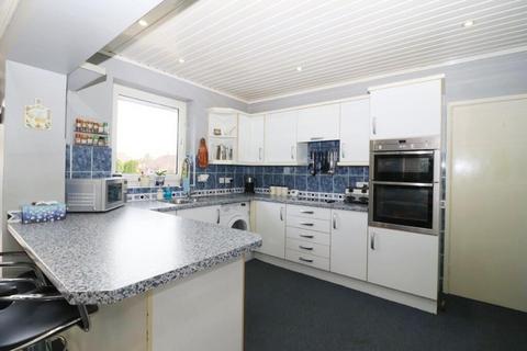 7 Greenfield Close, Bury, BL8 2LY