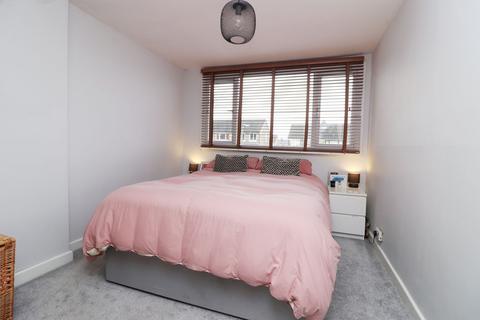 15 Heswall Drive, Walshaw, Bury, BL8 3BY