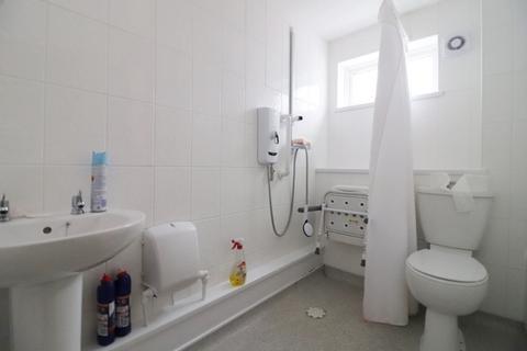 2 bedroom flat for sale, Waterfield Close, Bury BL9