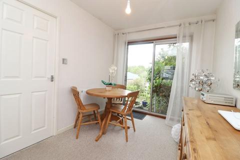 63 Clitheroe Drive, Bury, BL8 2JU