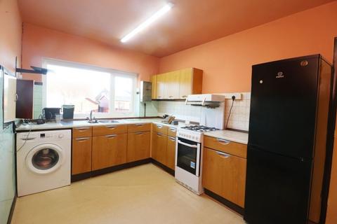 10 Edgworth Drive, Bury, BL8 2EB