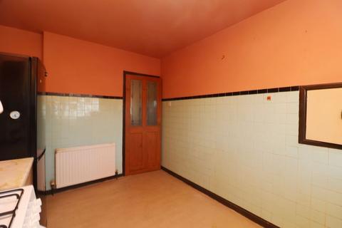 10 Edgworth Drive, Bury, BL8 2EB
