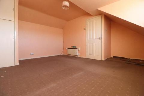 10 Edgworth Drive, Bury, BL8 2EB