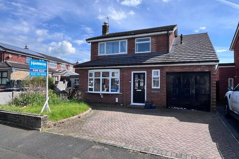 3 bedroom detached house for sale, The Crescent, Manchester M26