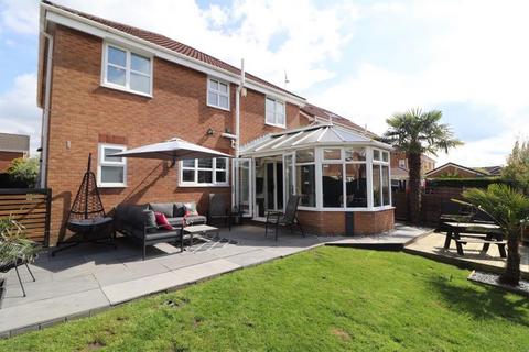 4 bedroom detached house for sale, Hunter Drive, Manchester M26