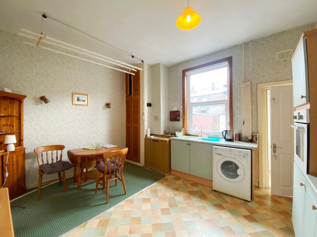 Dining kitchen