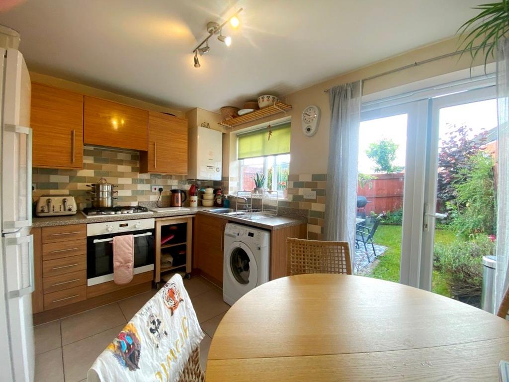 Dining kitchen