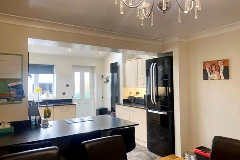 14 Copthorne Walk, Tottington, Bury, BL8 3JX