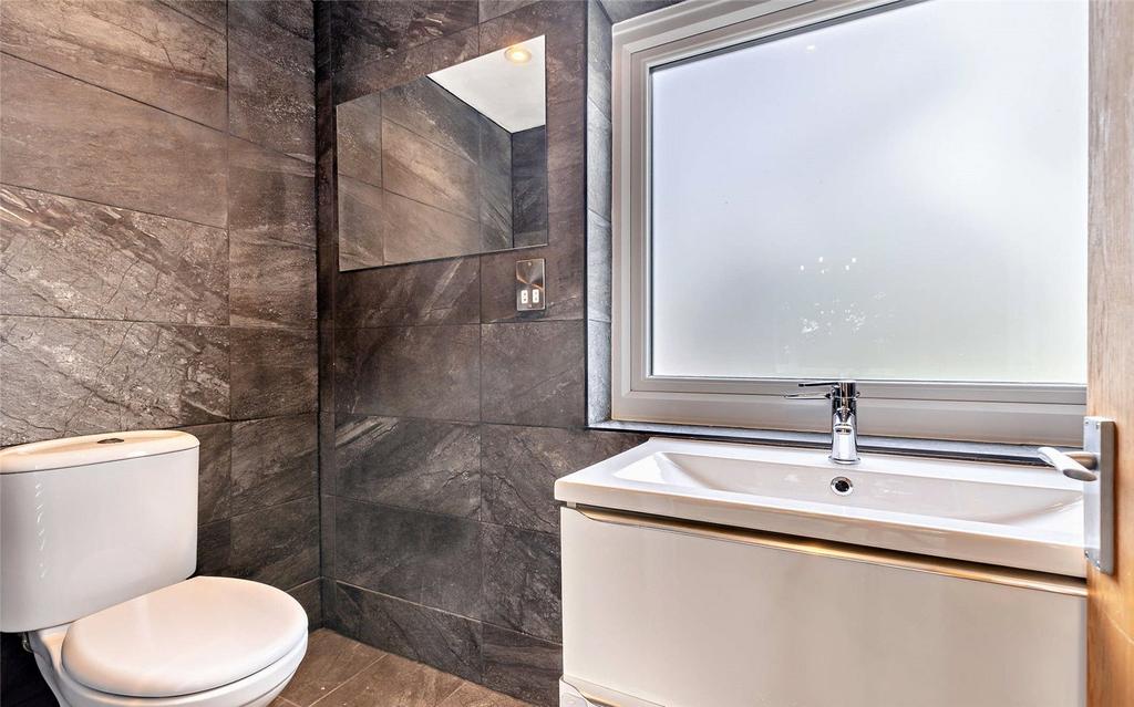 Bed 1 En Suite