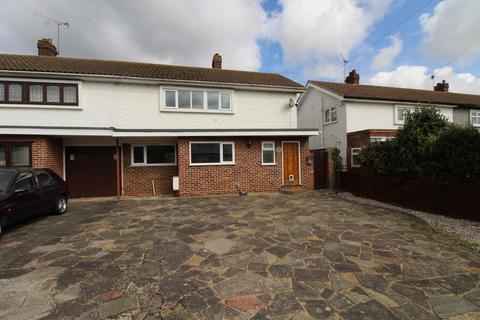3 bedroom semi-detached house to rent, Wych Elm, Hornchurch, Essex, RM11 3AB