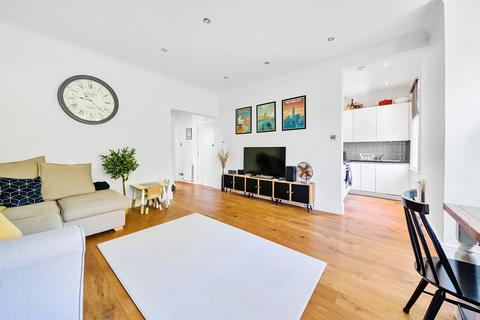 50c Grove Crescent, Kingston Upon Thames, KT1 2DG