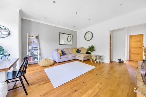 50c Grove Crescent, Kingston Upon Thames, KT1 2DG