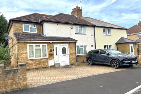 1 bedroom detached house to rent, St. Martins Road, UB7