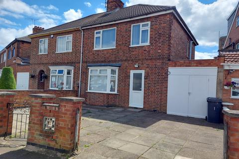 2 bedroom semi-detached house to rent, Crown Hills Avenue, Leicester LE5