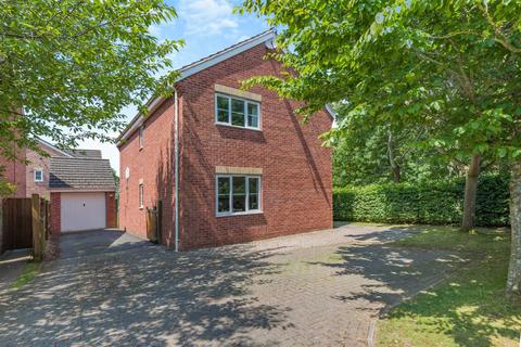 4 bedroom detached house for sale, Kingswood Road, Monmouth