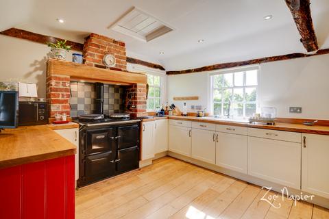 5 bedroom detached house for sale, Toppesfield