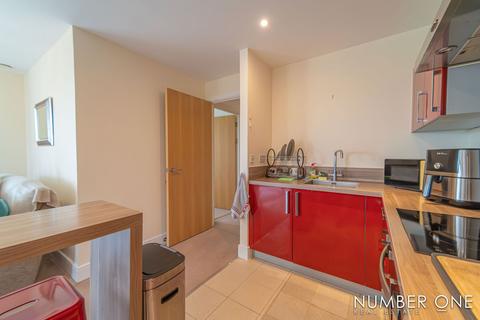 2 bedroom apartment for sale, Usk Way, Selskar Court, NP20