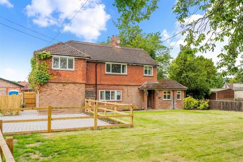 4 bedroom detached house for sale, Tandridge Lane, Lingfield RH7