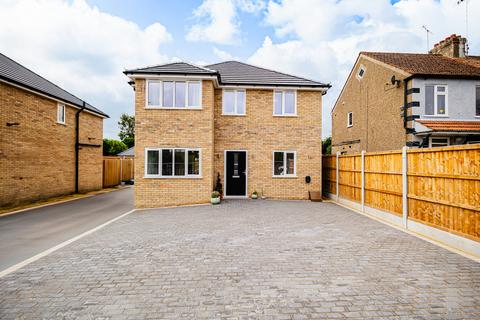 3 bedroom detached house for sale, The Blossoms, Rayleigh, SS6