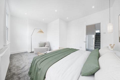 4 bedroom maisonette for sale, Merton Road, Southfields