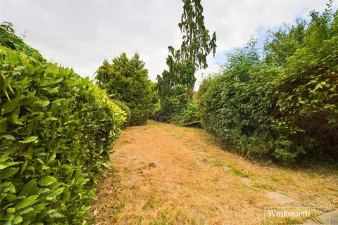 29 Waltham Avenue, London, NW9 9SH