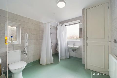 29 Waltham Avenue, London, NW9 9SH