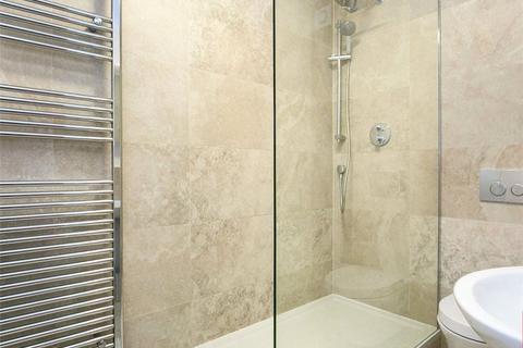 Flat 2, 1 Big Hill, London, E5 9HH
