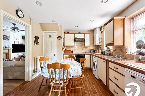 8 Holly Road, Rochester, ME2 2JS