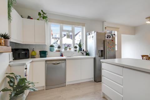 12 Ashleigh Crescent, Barnstaple, EX32 8LA