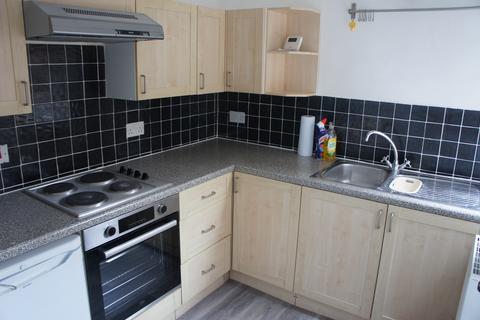 2 bedroom terraced house to rent, West Street, Bourne PE10