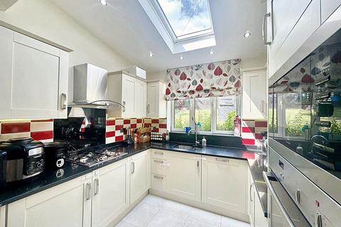 32 Reston Path, Borehamwood, WD6 5AU