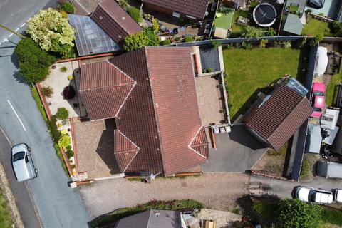 3 bedroom detached bungalow for sale, Pilsley S45