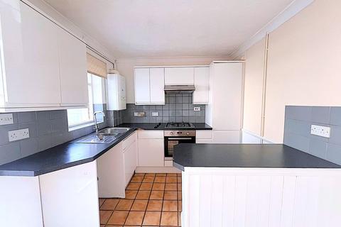 2 bedroom terraced house to rent, Keymer Close, St Leonards-on-Sea, TN38