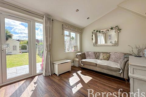 8 Woodfield Way, Hornchurch, RM12 4JA