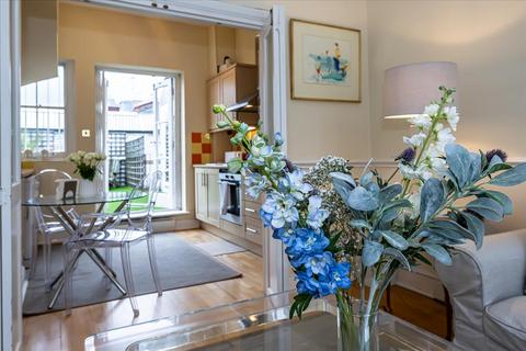 2 bedroom maisonette for sale, Napier Road, London, W14