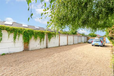27 Pinnacle Hill, Bexleyheath, DA7 6AQ