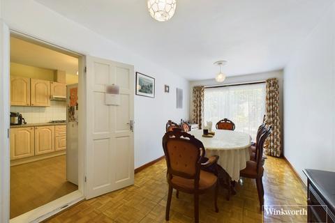 4 bedroom semi-detached house for sale, Whitchurch Lane, Middlesex HA8