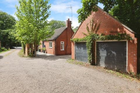 4 bedroom detached bungalow for sale, Birmingham Road, Stratford-upon-Avon CV37