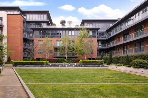 1 bedroom flat for sale, Avershaw House, 1 Chartfield Avenue, London