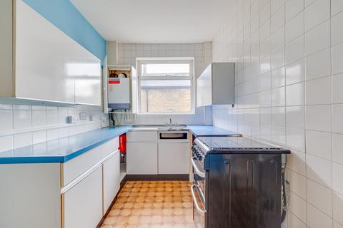 2 bedroom flat for sale, Lysia Street, London