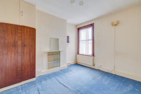 2 bedroom flat for sale, Lysia Street, London