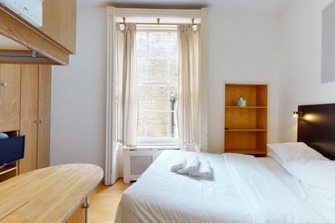 Studio to rent, Cartwright Gardens