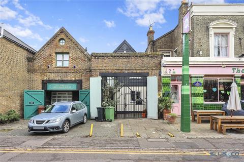 1 bedroom apartment to rent, Orford Road, London, E17