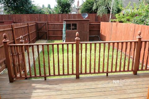 3 Sienna Close, Chessington, KT9 2HQ