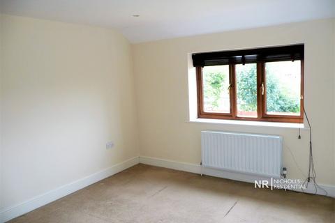 3 Sienna Close, Chessington, KT9 2HQ
