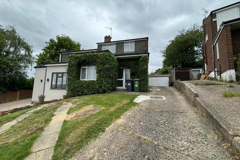 undefined, Mayhew Crescent, High Wycombe