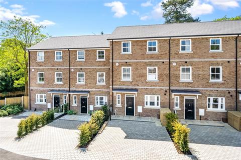 3 bedroom townhouse for sale, Guildford, Surrey GU2