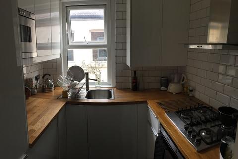 2 bedroom flat to rent, London N13